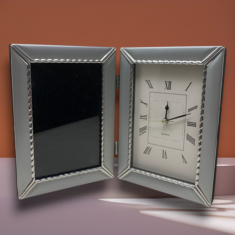 Vintage Y2K Hinged Photo Frame Clock Silver Classic Desk Table Quartz Working